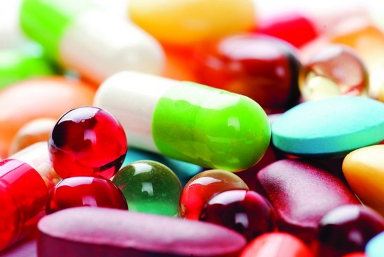 для лечения налета зеленого оттенка используется ряд препаратов