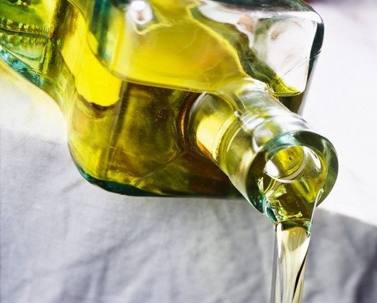 Для приготовления жареных продуктов считаются следующие масла:  фундука; пальмовое; рапсовое; виноградное; горчичное; рисовое; кунжутное