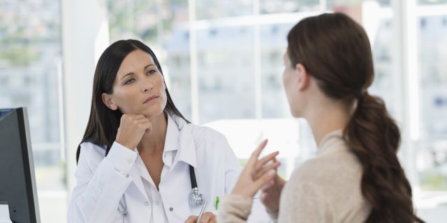 Женщина и доктор