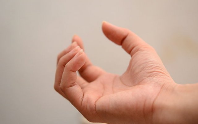 Онемение руки